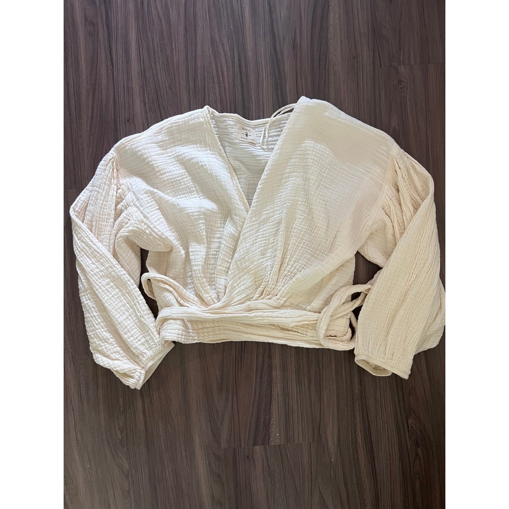 Pokoloko Cotton Gauze Balloon Sleeve V-Neck Wrap Top Top in Cream size OS - Picture 3 of 13